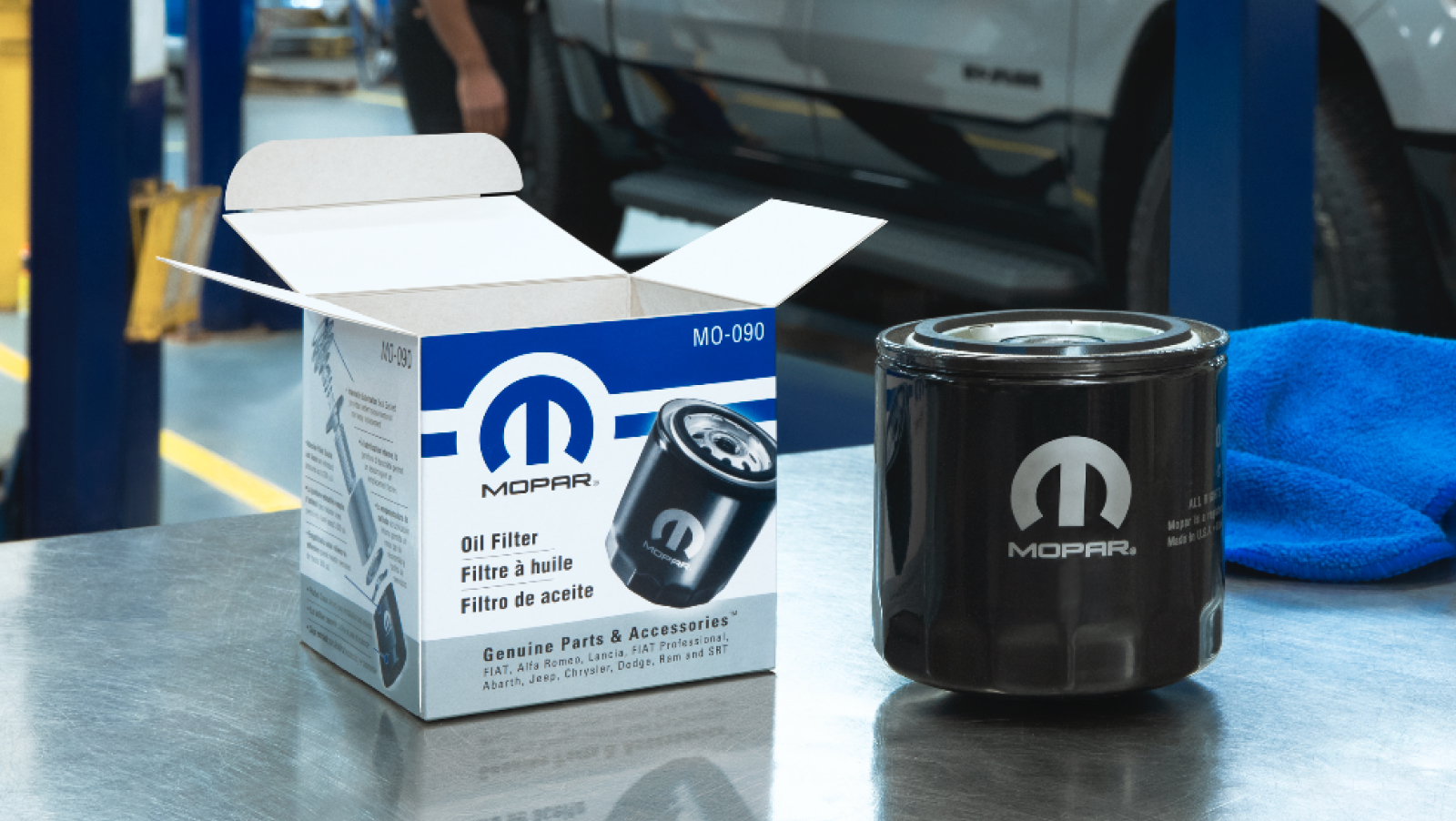 Mopar MaxPro 5W-30 Engine Oil in 5-liter and 1-quart containers